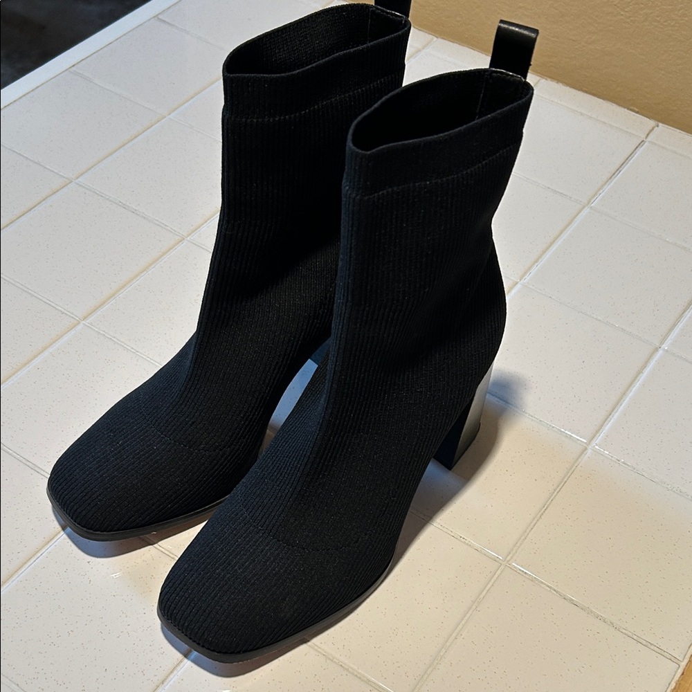 Deltan Women's Black Ankle Boots Leather Sole Leather Lining